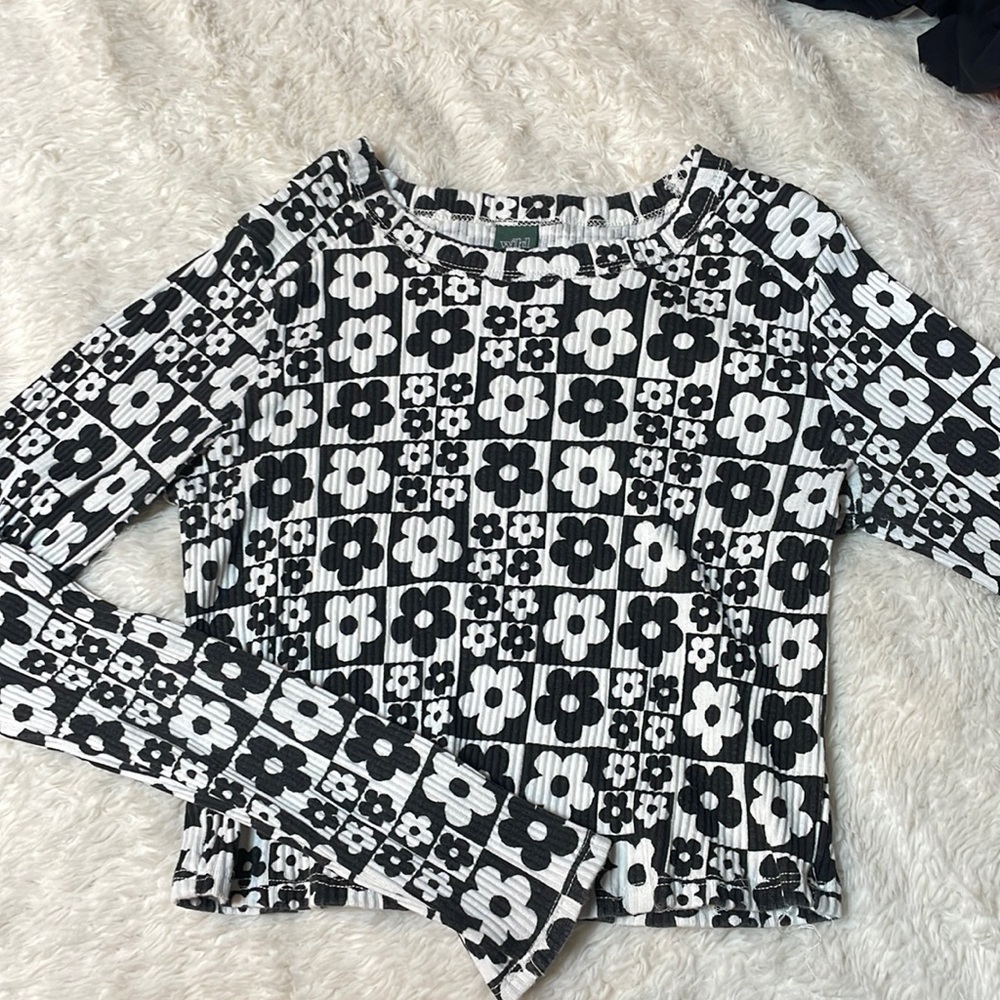 flower black and white designed long sleeve